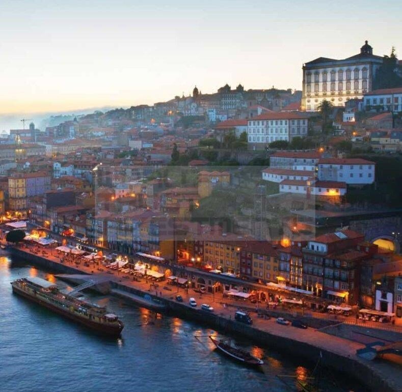 Apartment in Santa Marinha e Sao Pedro da Afurada, Porto District, Portugal 3 - 16599862
