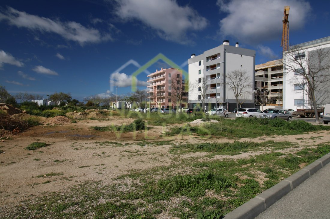 Land in Loule (Sao Clemente), Algarve, Portugal 1 - 16488381