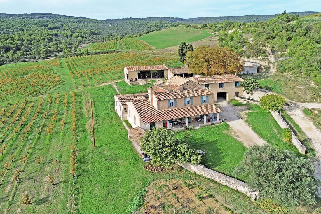 Tenuta a Ménerbes, Provenza-Alpi-Costa Azzurra, Francia 2 - 16698592
