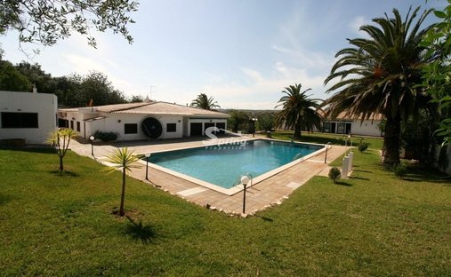 Maison à Mexilhoeira Grande, Algarve, Portugal 1