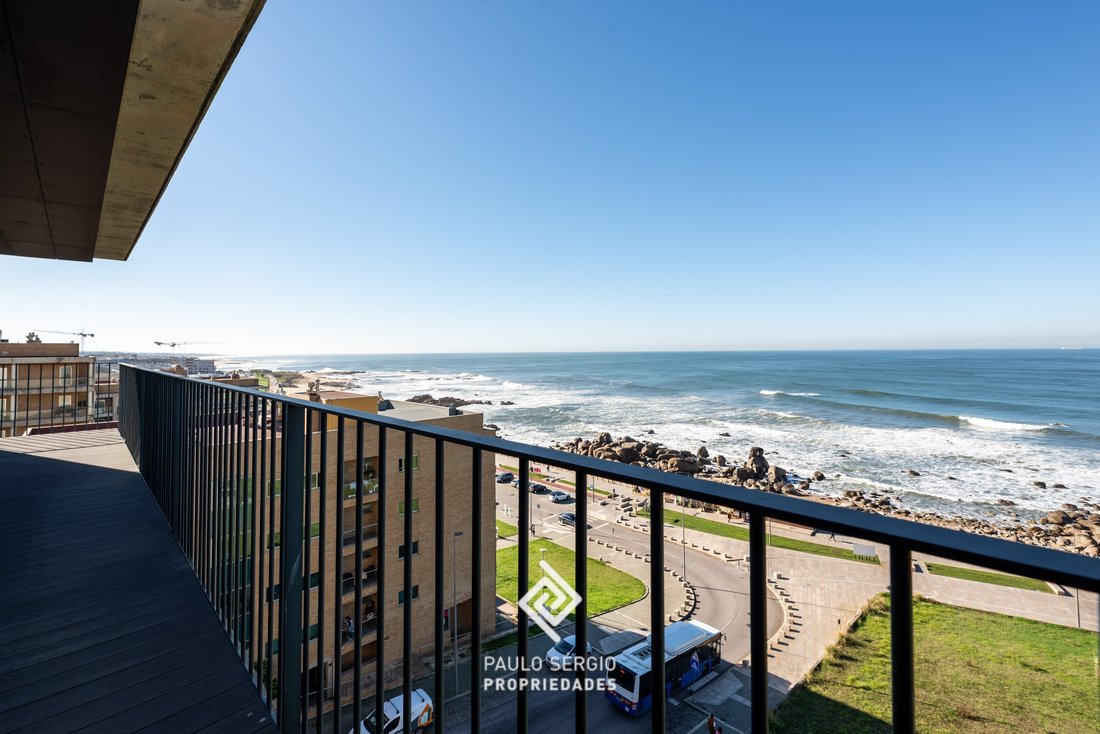 Apartment in Santa Marinha e Sao Pedro da Afurada, Porto District, Portugal 2 - 14860624