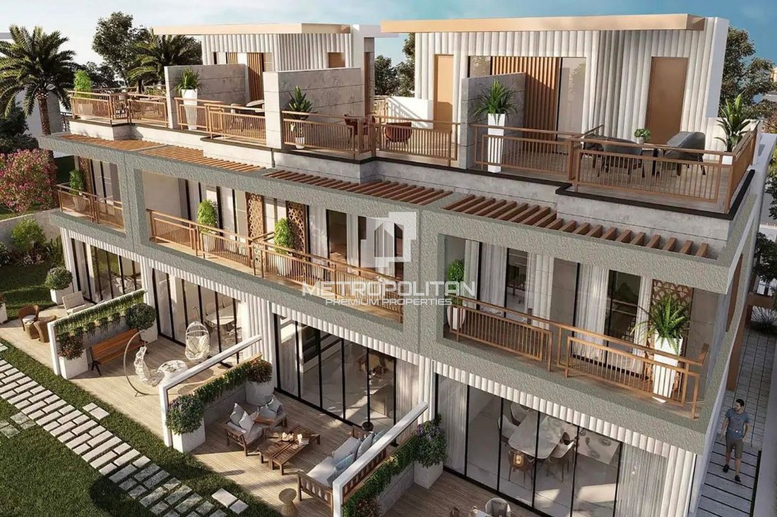 Townhouse in Damac Hills 2, Dubai, United Arab Emirates 4 - 16715903