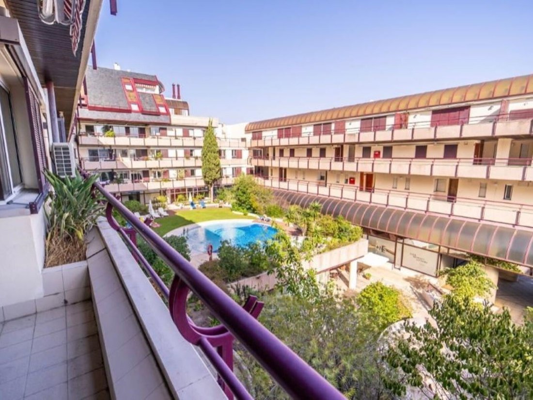 Apartment in Estoril, Cascais e Estoril, Lisbon 2 - 16139625