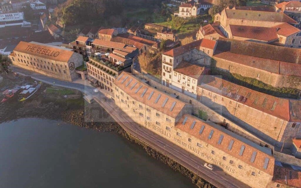 Apartment in Santa Marinha e Sao Pedro da Afurada, Porto District, Portugal 5 - 16599862