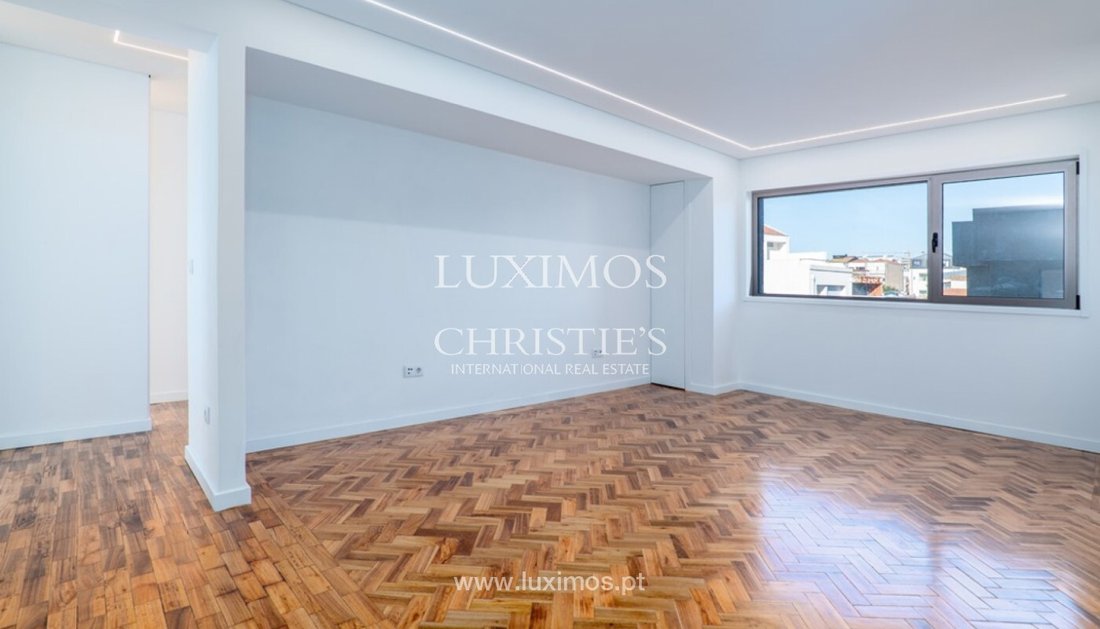Apartment in Cedofeita, Santo Ildefonso, Se, Miragaia, Sao Nicolau e Vitoria, Porto District, Portugal 3 - 16711693