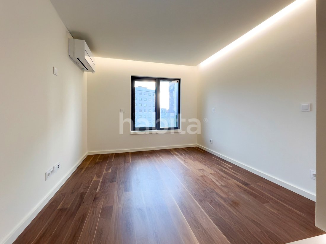 Apartment in Mafamude e Vilar do Paraiso, Porto District, Portugal 5 - 15501699