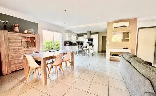 Castle for Sale in Mauguio, Occitanie, France