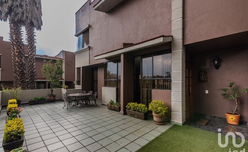 House in Naucalpan de Juárez, State of Mexico, Mexico 1