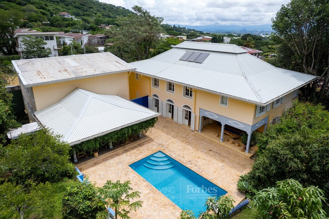 House in Santa Ana, San José Province, Costa Rica 5 - 15606960