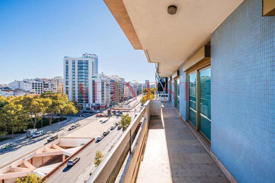 Apartment in Avenidas Novas, Lisbon, Portugal 1 - 16055452