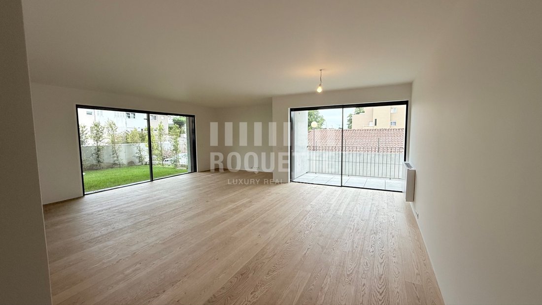 Apartment in Lordelo do Ouro e Massarelos, Porto District, Portugal 4 - 12449707