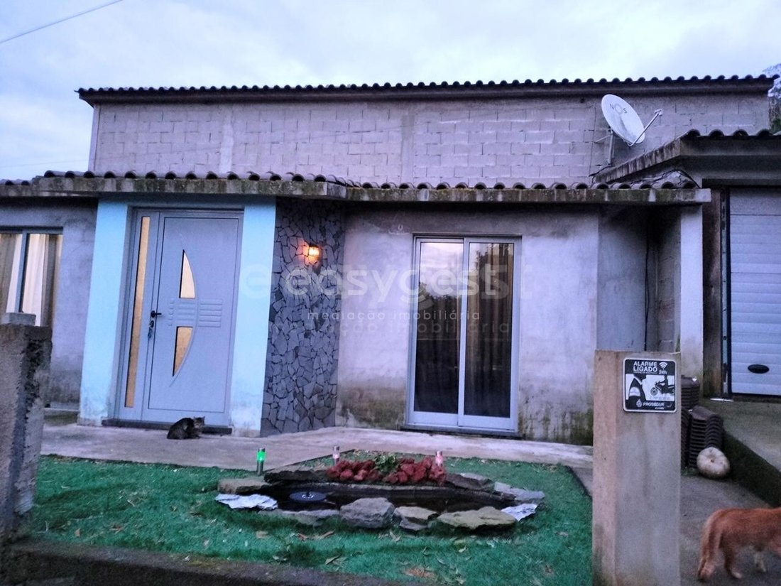 House in Praia da Vitoria (Santa Cruz), Azores, Portugal 1 - 15627002