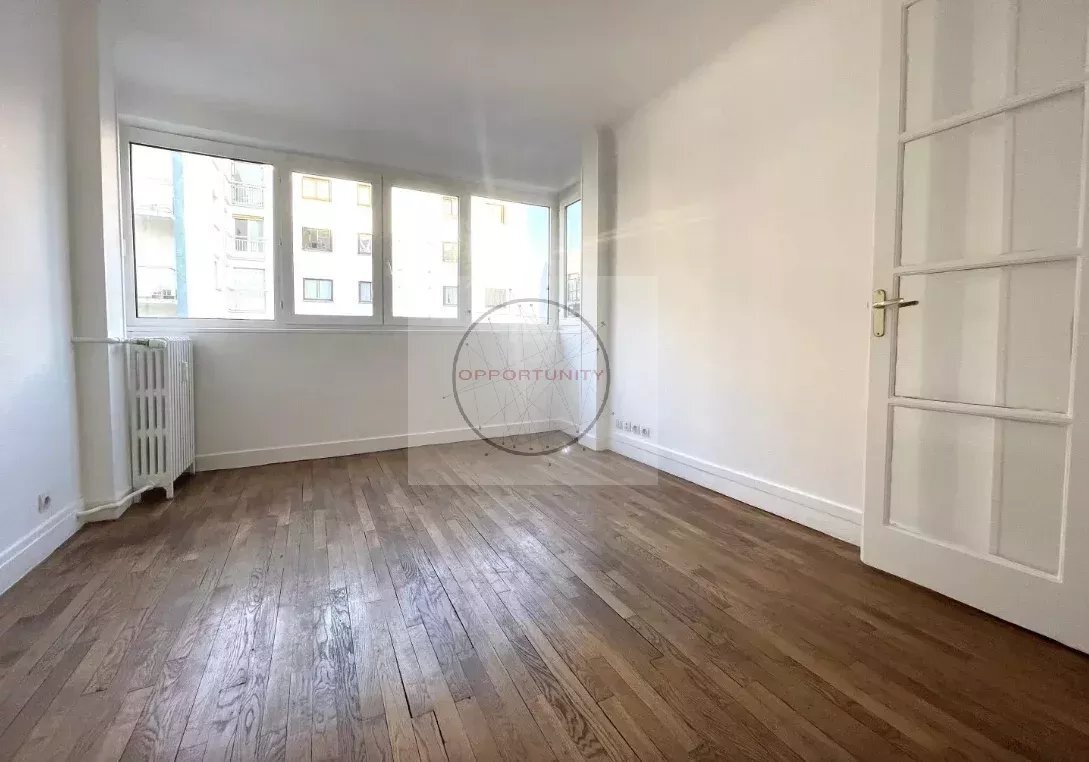 Apartment in Père Lachaise-Réunion, Paris 20e Arrondissement, Paris 1 - 15388736