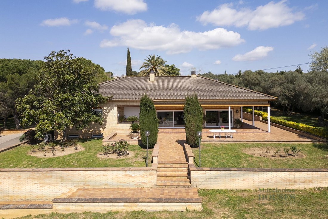 Finca in Cornella del Terri, Catalonia, Spain 1 - 16599750