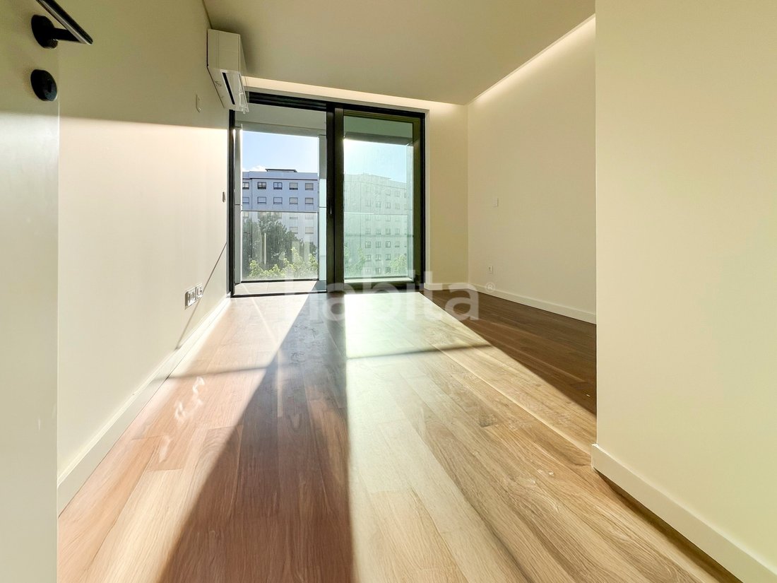 Apartment in Mafamude e Vilar do Paraiso, Porto District, Portugal 5 - 15215108