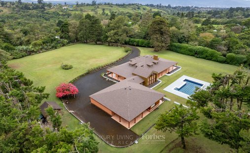 House in Cinco Esquinas, San José Province, Costa Rica 1