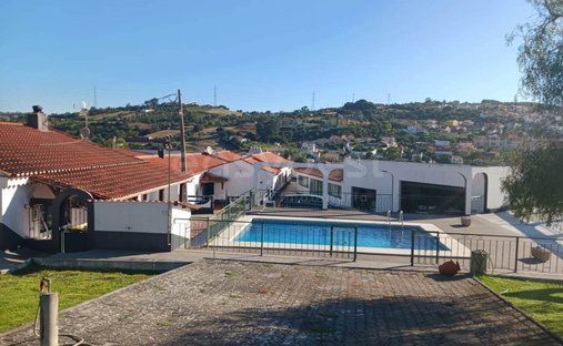 Finca in São João dos Montes, Lisbon, Portugal 1