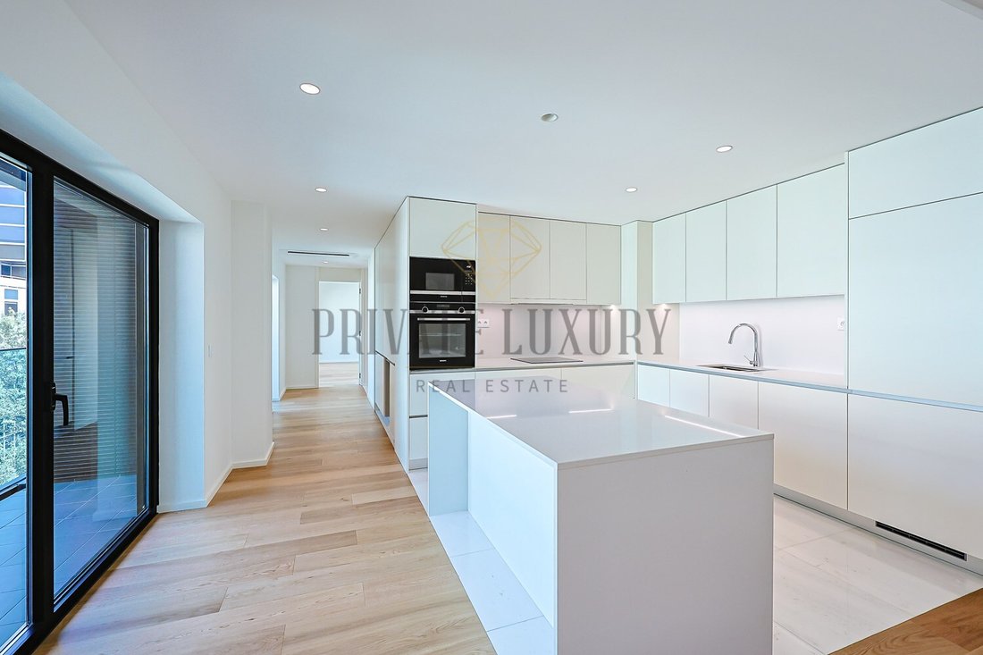 Apartment in Arroios, Lisbon, Portugal 4 - 14952509