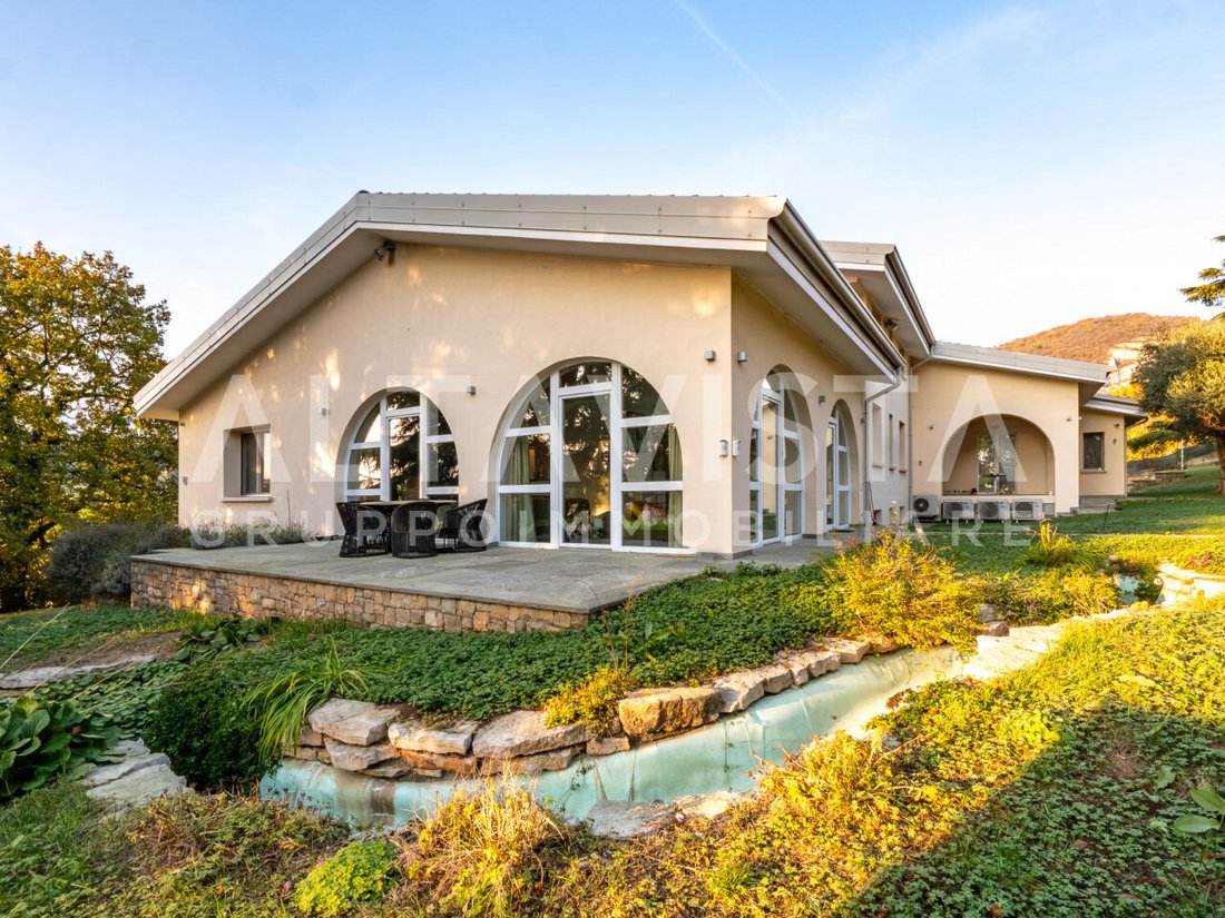 Villa in Rezzato, Lombardy, Italy 1 - 16713784