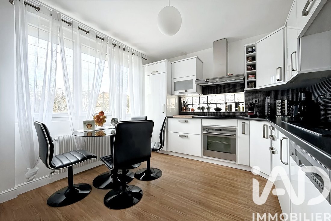 House in Bord de Marne, Champs-sur-Marne, France 1 - 16716224