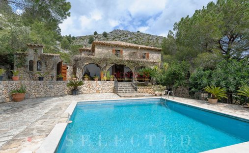 Chalet in Pollenca, Balearic Islands, Spain 1