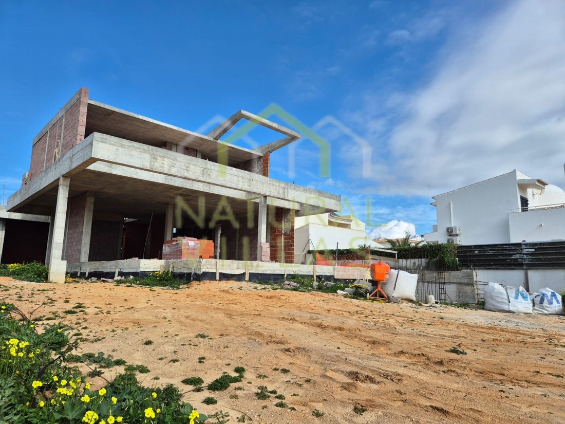 House in Olhos de Agua, Algarve, Portugal 1 - 16599978