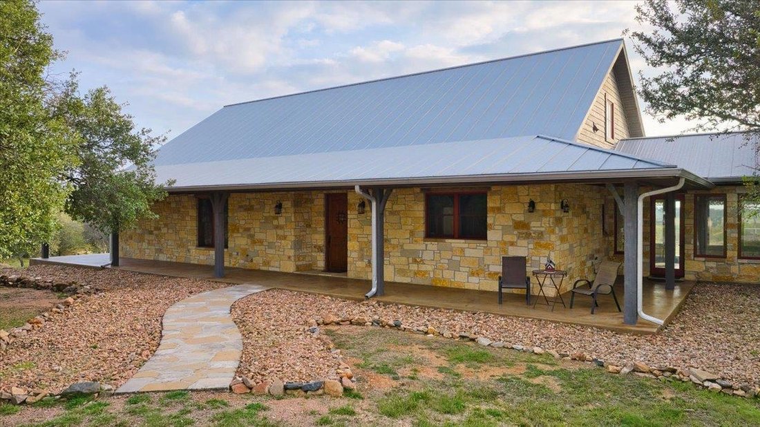 House in Burnet, Texas, United States 3 - 16713326