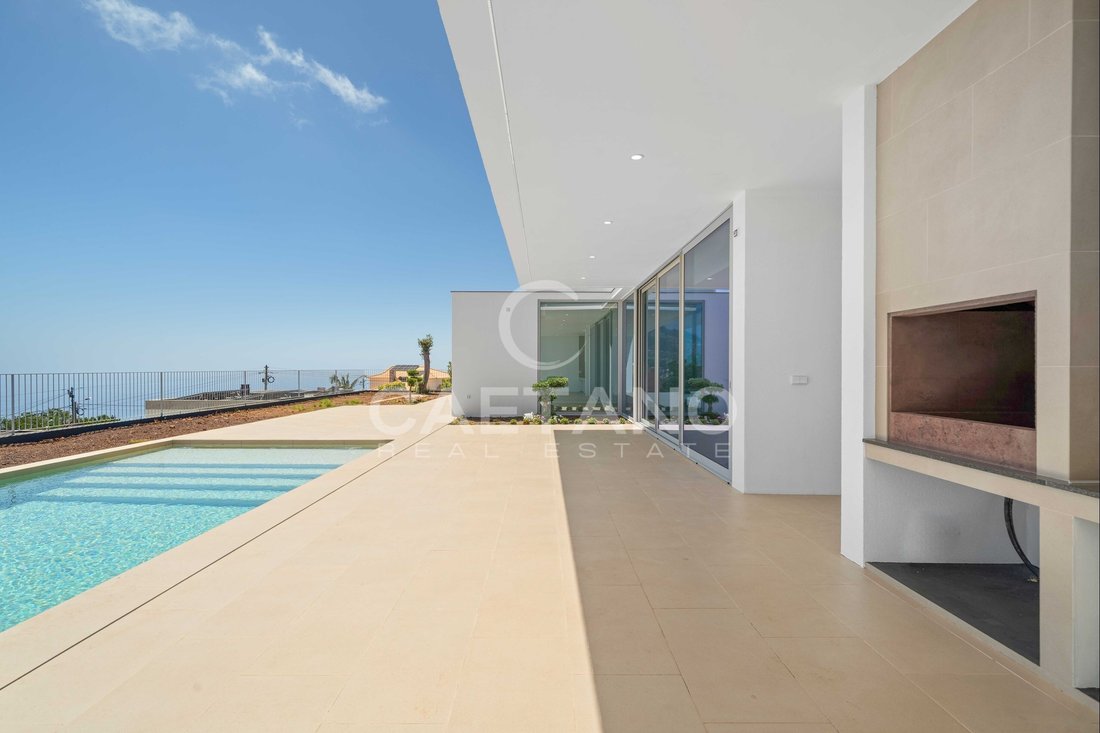 Villa in Estreito da Calheta, Madeira, Portugal 1 - 16658735