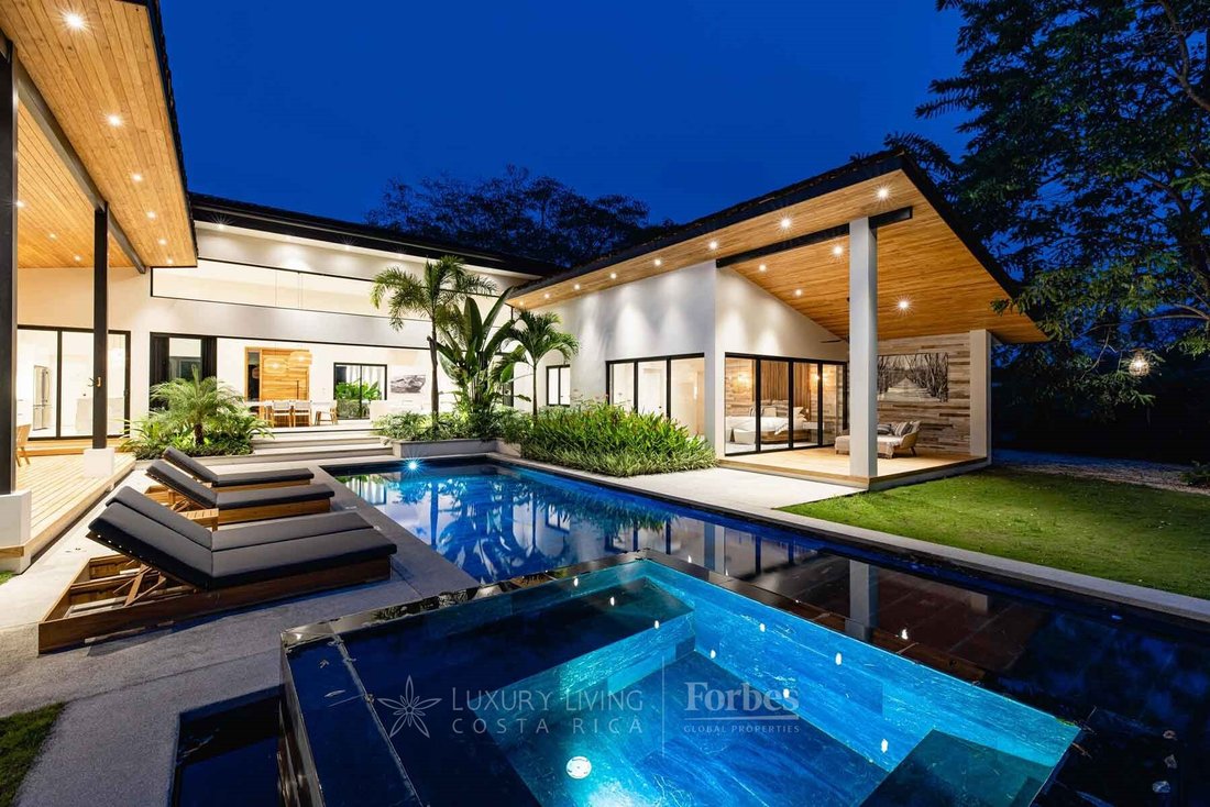 Condo in Tamarindo, Guanacaste Province, Costa Rica 1 - 16648692