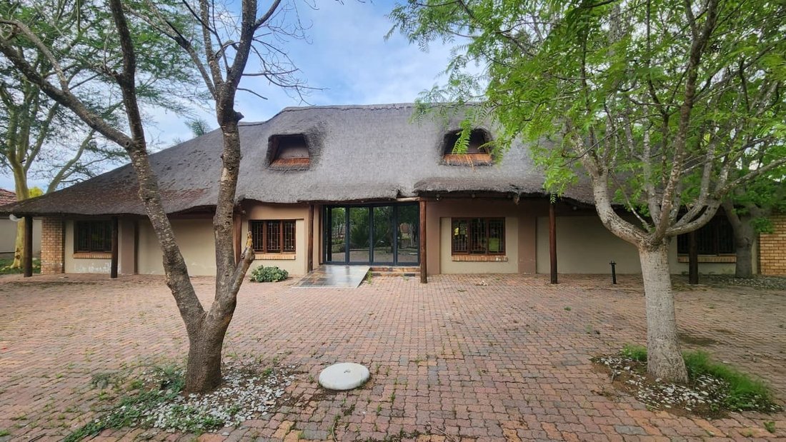 Estate in Seshego-A, Limpopo, South Africa 2 - 16712048