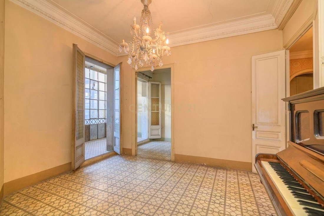 Apartment in Ciutat Vella, Barcelona, Spain 2 - 16711637