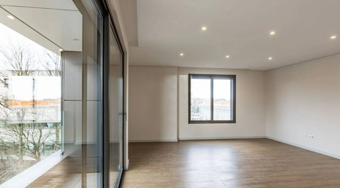 Apartment in Lordelo do Ouro e Massarelos, Porto District, Portugal 3 - 12517227