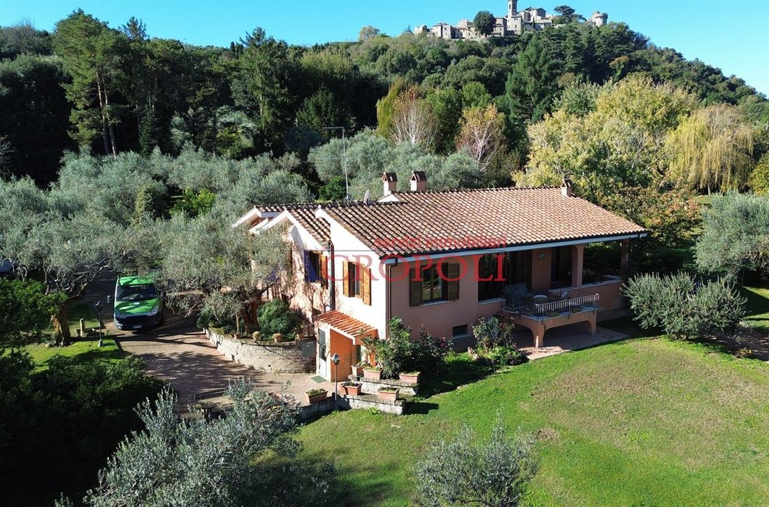 Villa in Bracciano, Lazio, Italy 1 - 16610836