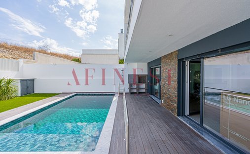 House in Corroios, Setubal, Portugal 1