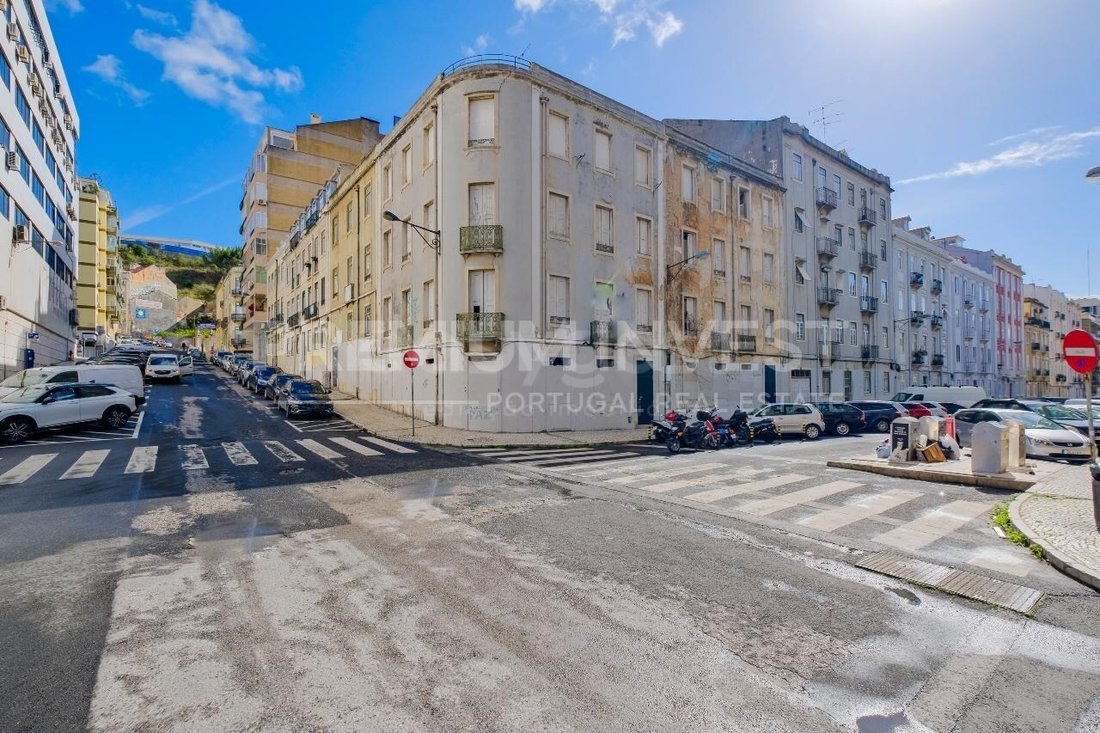 Apartment in Arroios, Lisbon, Portugal 3 - 15747034