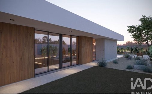Townhouse in Santa Maria, Sao Pedro e Sobral da Lagoa, Leiria District, Portugal 1