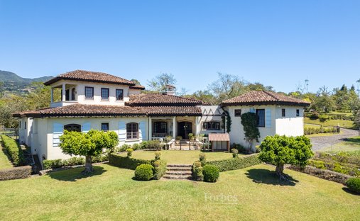 House in San Isidro, Heredia Province, Costa Rica 1