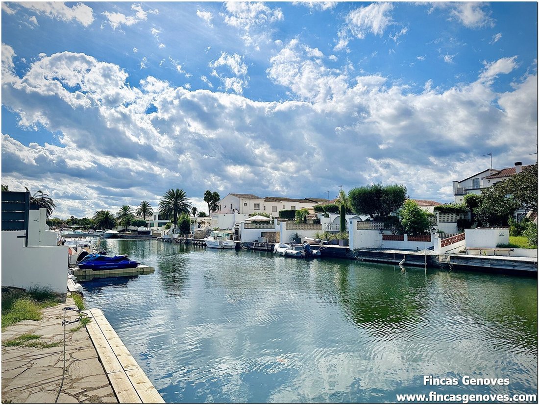 House in Empuriabrava, Catalonia, Spain 1 - 16392872