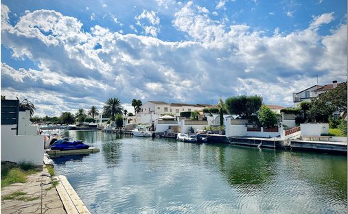 Haus in Empuriabrava, Katalonien, Spanien 1