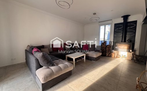 Castle for Sale in Pézenas, Occitanie, France