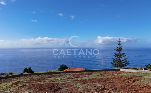Land in Estreito da Calheta, Madeira, Portugal 1