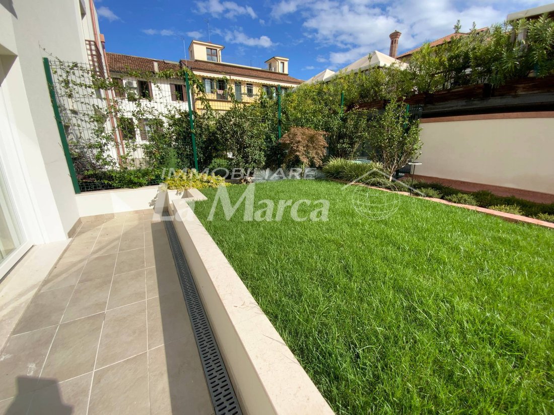 Apartment in Cathedral - Piazza dei Signori, Treviso, Italy 1 - 16555953