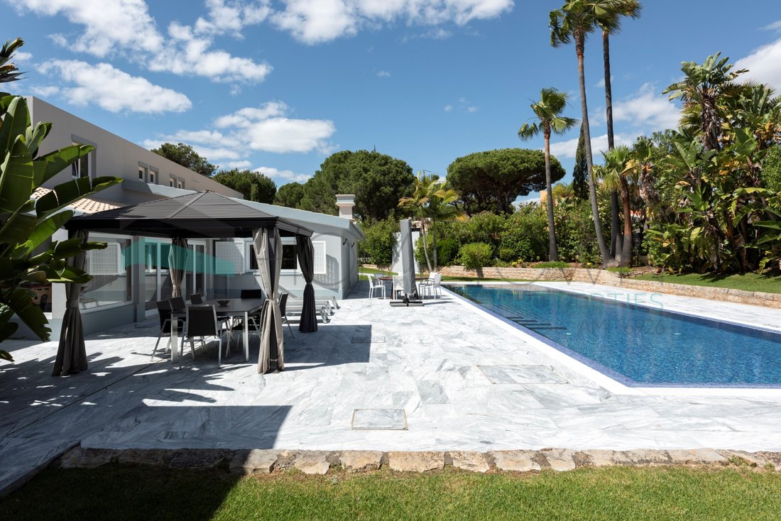House in Vilamoura, Quarteira, Algarve 2 - 15670662