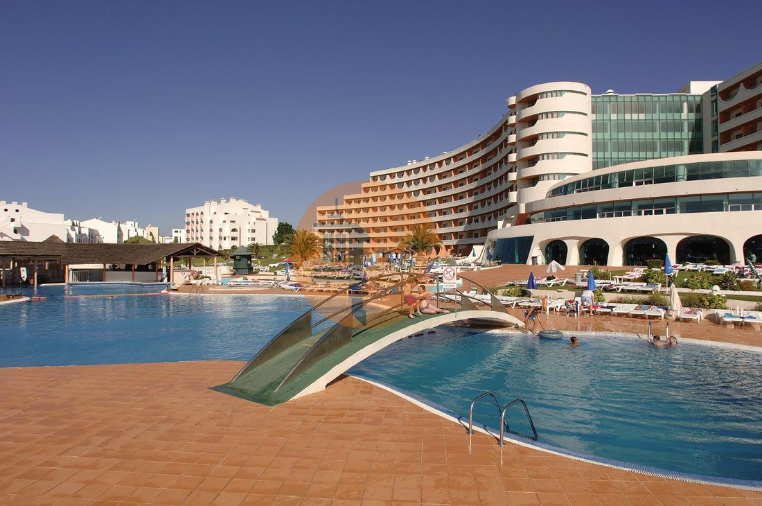 Apartment in Olhos de Agua, Algarve, Portugal 1 - 10549948