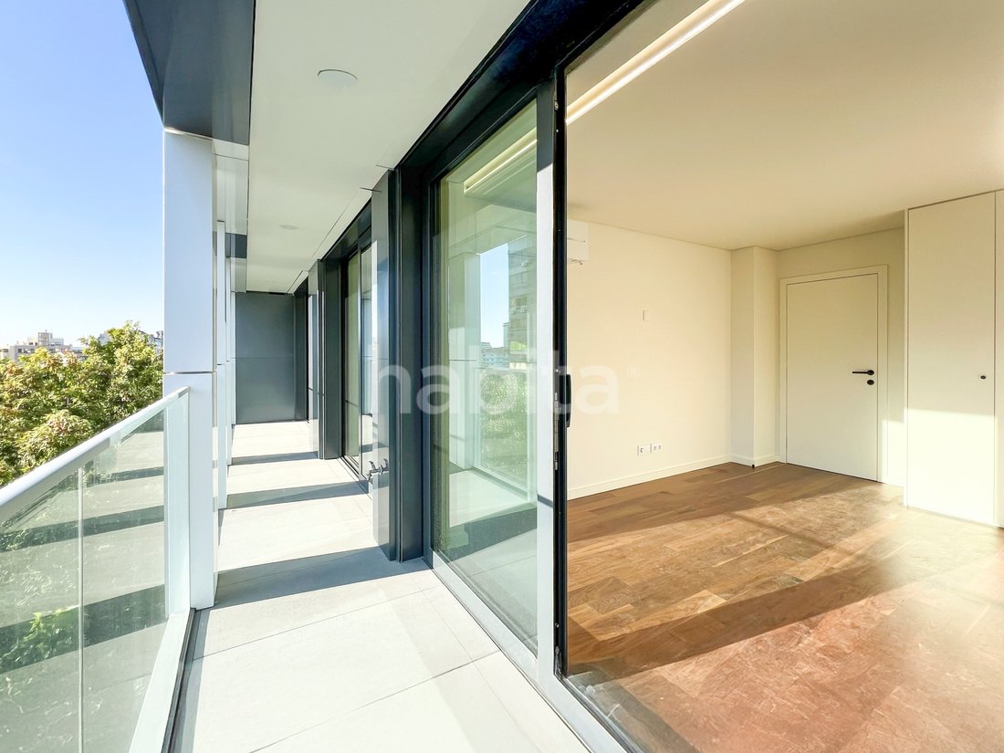 Apartment in Mafamude e Vilar do Paraiso, Porto District, Portugal 1 - 15215108