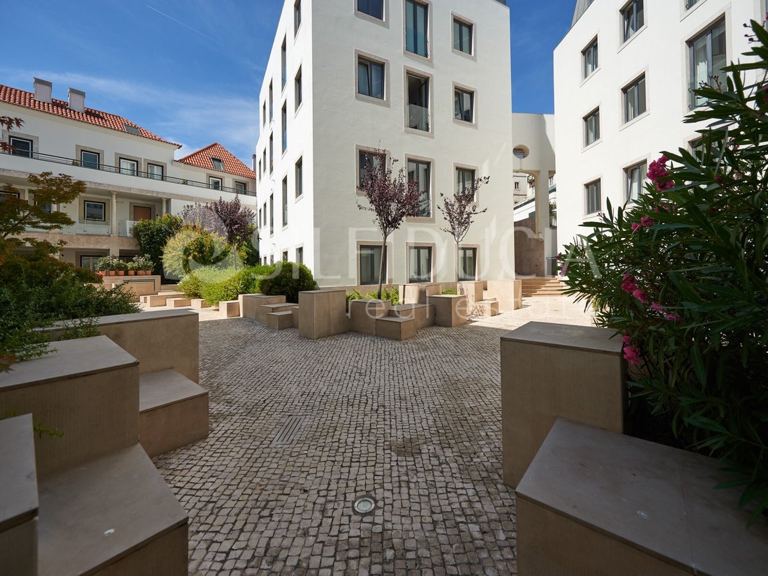 Apartment in Misericordia, Lisbon, Portugal 4 - 12798896