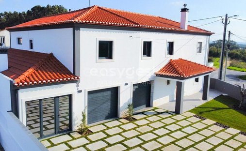 House in A dos Cunhados e Maceira, Lisbon, Portugal 1