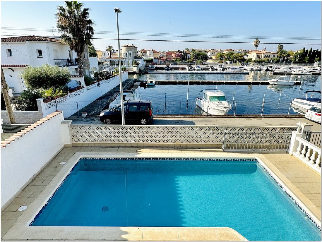 House in Empuriabrava, Catalonia, Spain 2 - 16392650