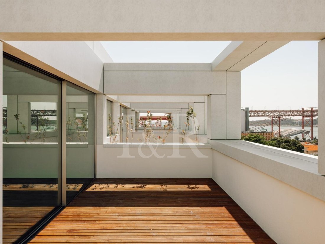 House in Alcantara, Lisbon, Portugal 1 - 15962190