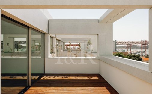 House in Alcantara, Lisbon, Portugal 1